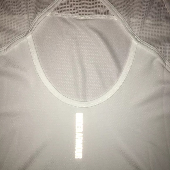 Under Armour UA Fly-By White Short Sleeve Shirt - Picture 7 of 7